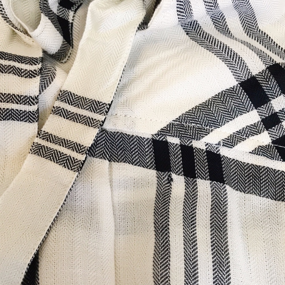 ❌SOLD❌ Hatley | Cream Black Plaid Button Down L - Picture 10 of 10